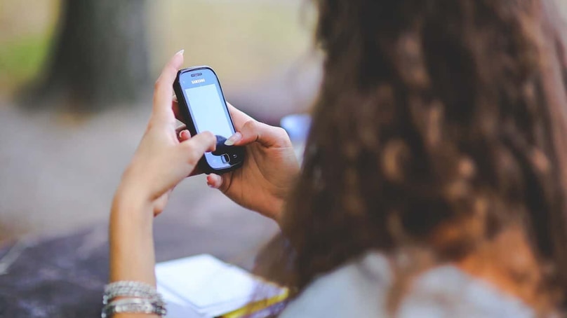 Comment bien accueillir vos clients au téléphone : conseils et astuces Comment bien accueillir vos clients au téléphone : conseils et astuces