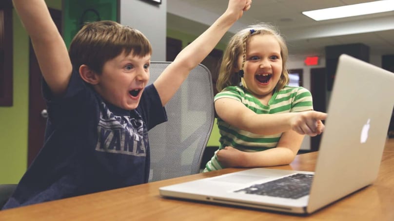 Emmener les enfants au bureau : concilier travail et famille dans les PME