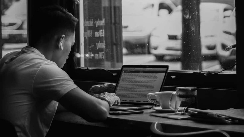 Travail à distance et mobilité : des (r)évolutions dans le monde de l’entreprise Travail à distance et mobilité : des (r)évolutions dans le monde de l’entreprise