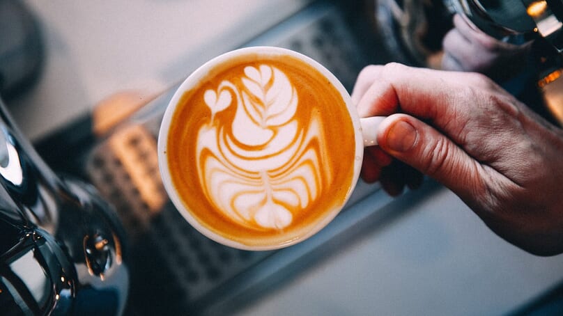 Café au bureau : favorise la résolution de problèmes mais pas la créativité Café au bureau : favorise la résolution de problèmes mais pas la créativité